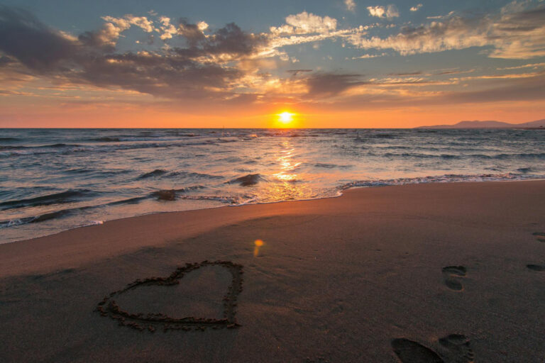 Why Greece Is the Ideal Destination for Healing Hospitality